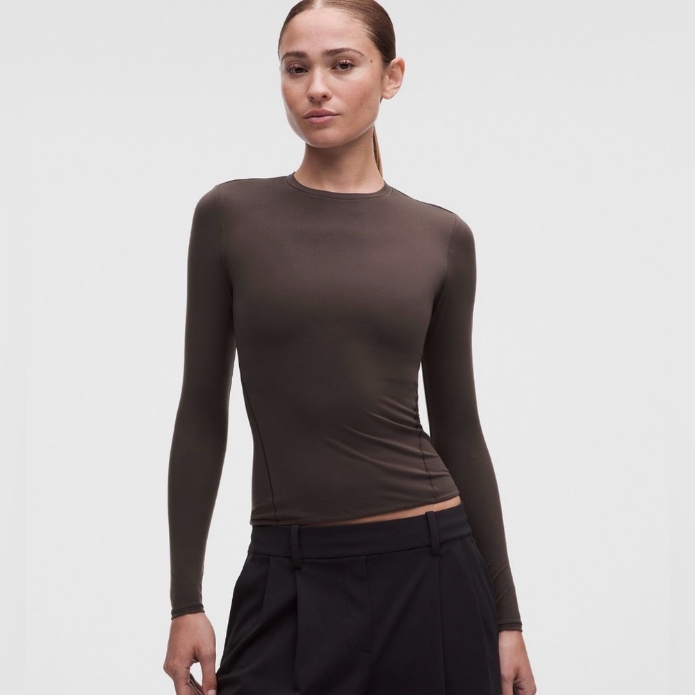 Lululemon Wundermost Long Sleeve top. Size L